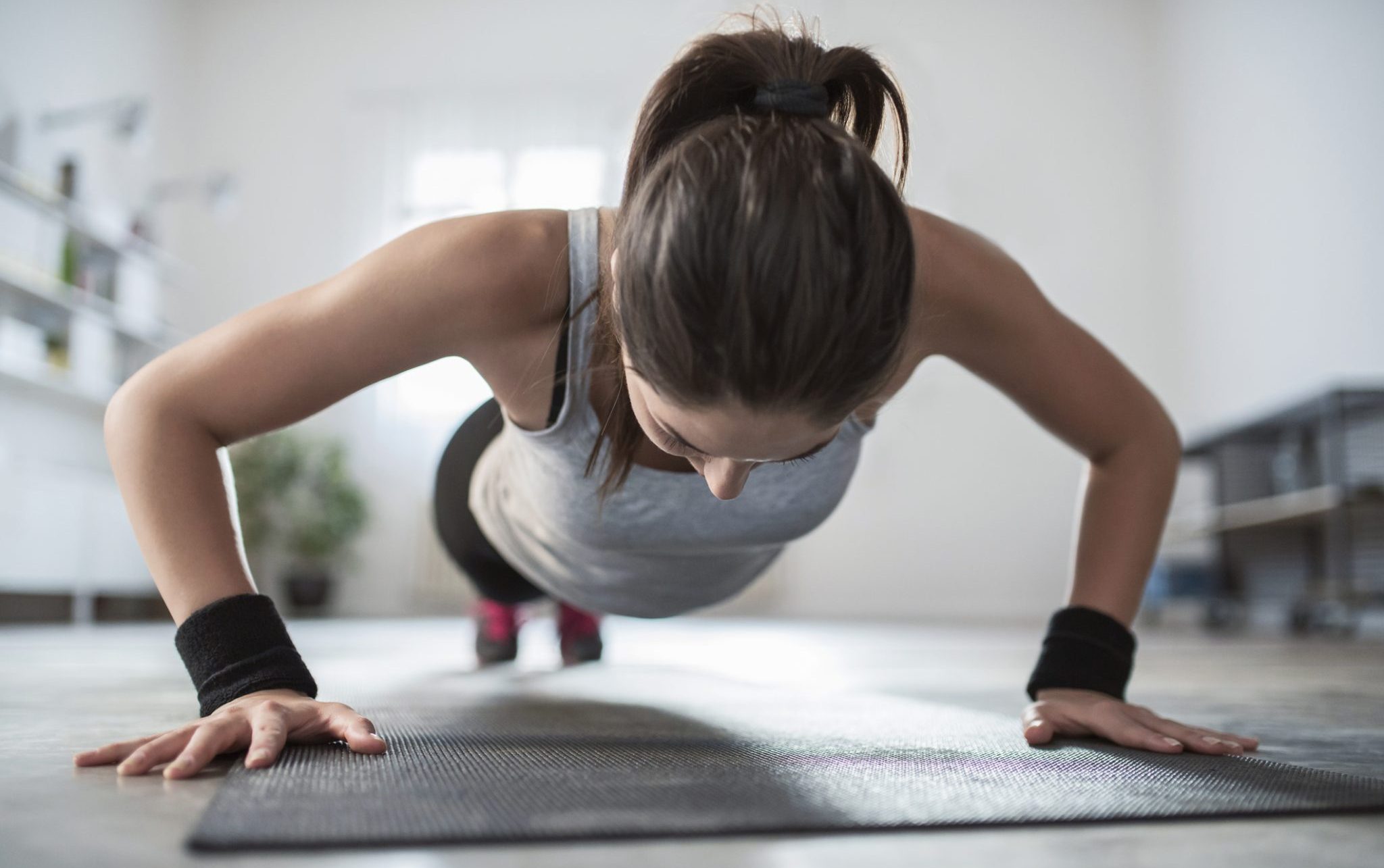 girl doing push-ups