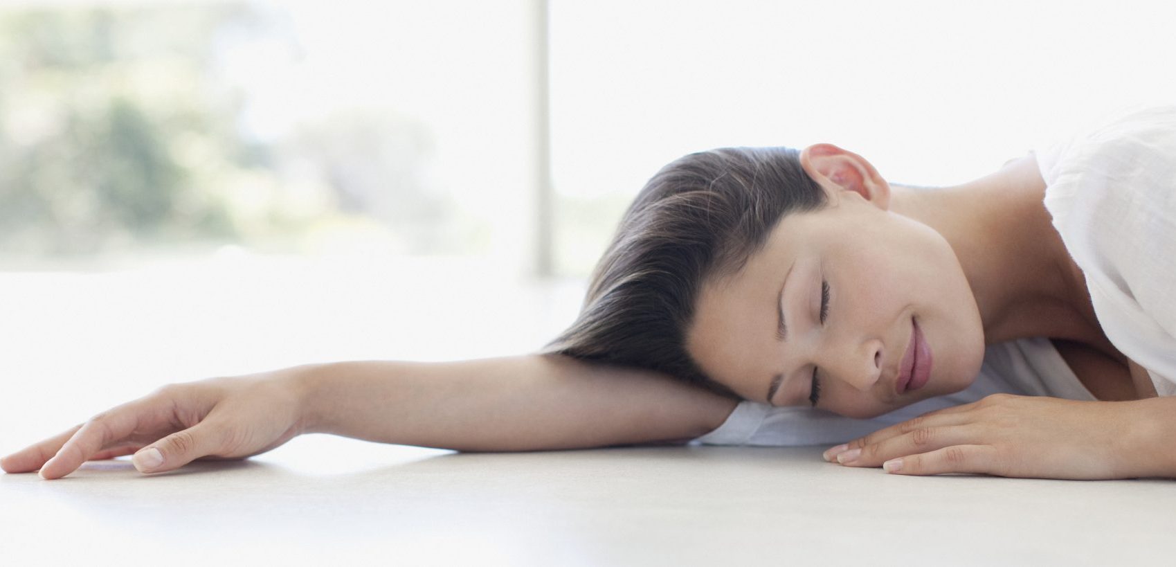 sleeping-on-the-floor-might-be-just-what-your-back-needs