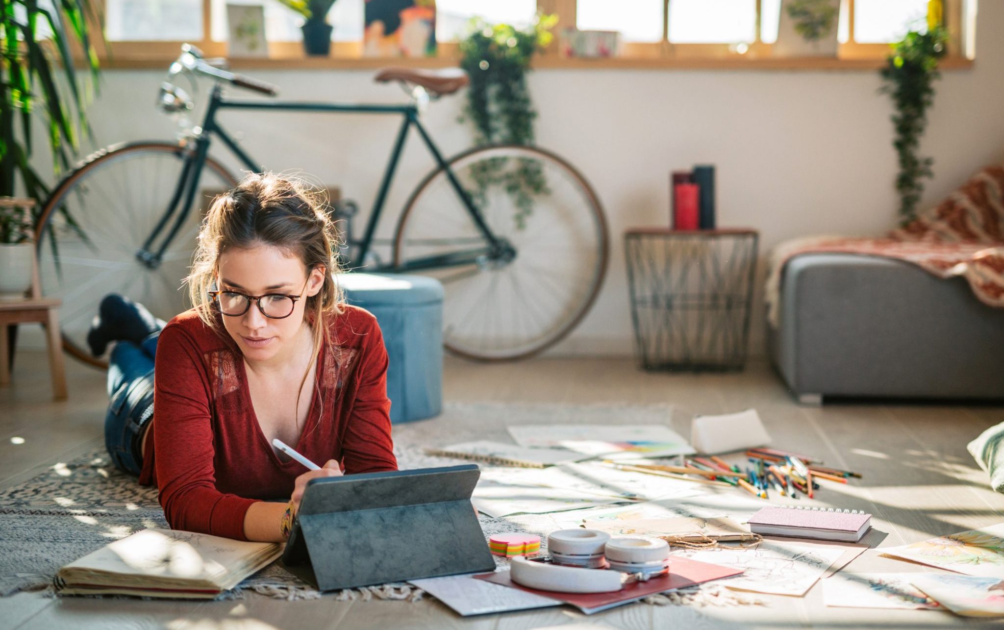 If Sitting Is So Bad, Is Lying Down to Work Any Better? A Physiologist  Explains : ScienceAlert